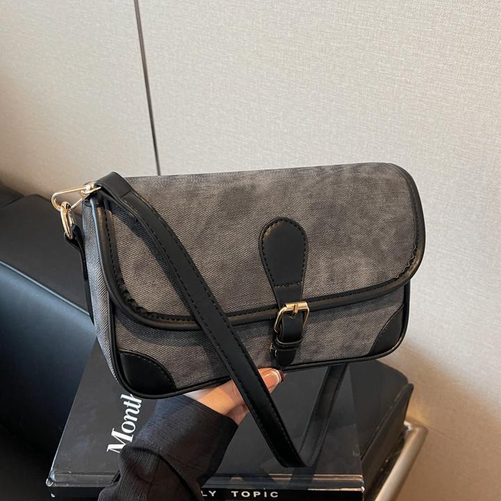 Bolsa de brazo de moda de color contrastante para mujeres 2024 nuevo simple bolso de hombro universal de alta humedad bolso casual