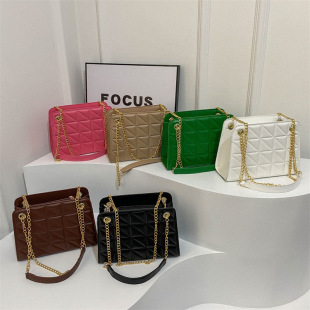 Popular Chain Crossbody Bag Simple Small Square Bag Women's 2024 Winter New Casual Commuting Shoulder Underarm Women's Bag
