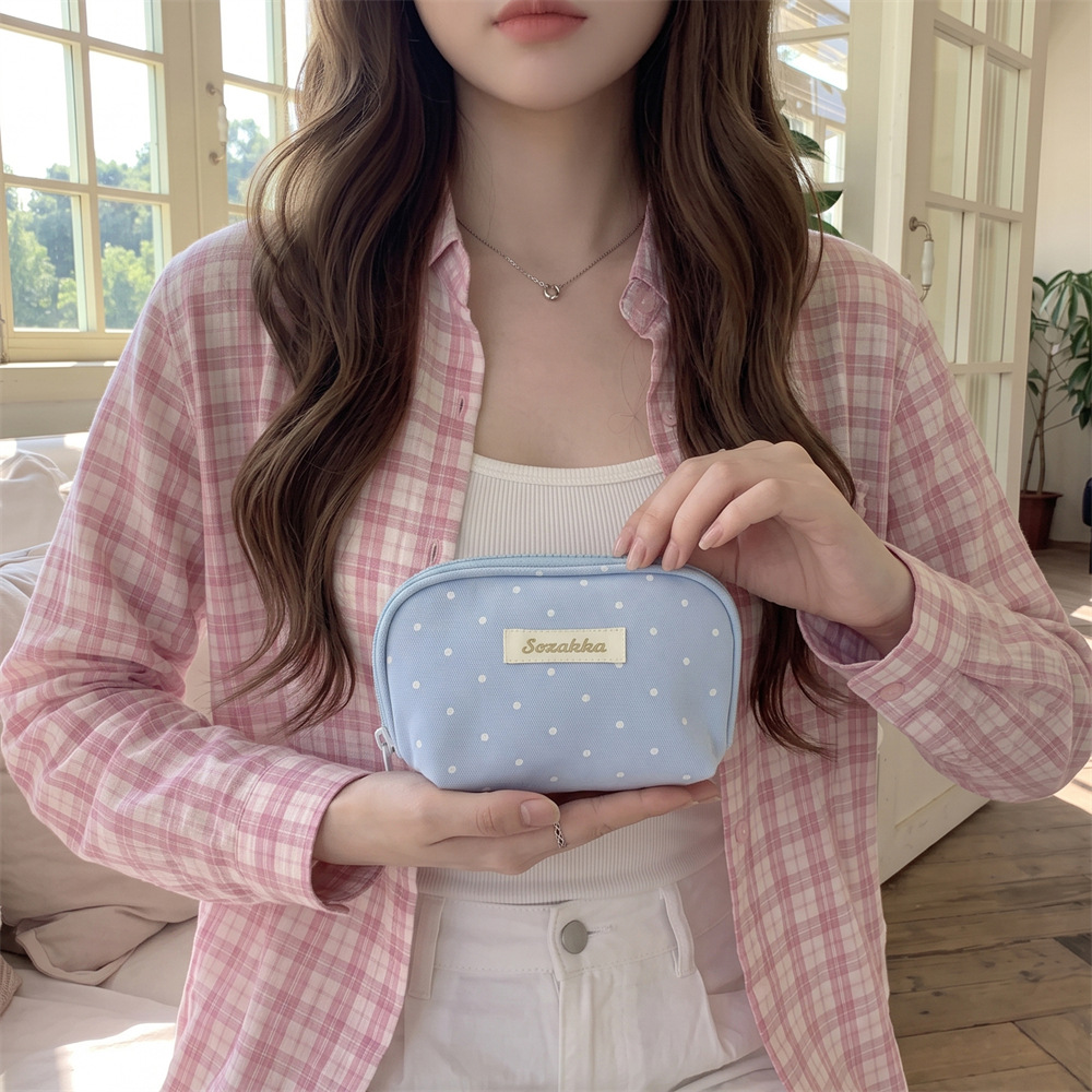 68273 Korean-style polka dot fabric makeup bag, compact and portable, for storing lipstick and powder, student coin purse, earphone bag