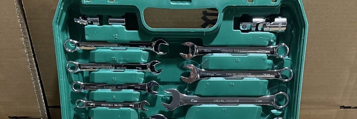 121-Piece Auto Repair Tool Set, Car Maintenance Repair Kit, Socket Set, Wrench Combination, Car Repair Wholesale