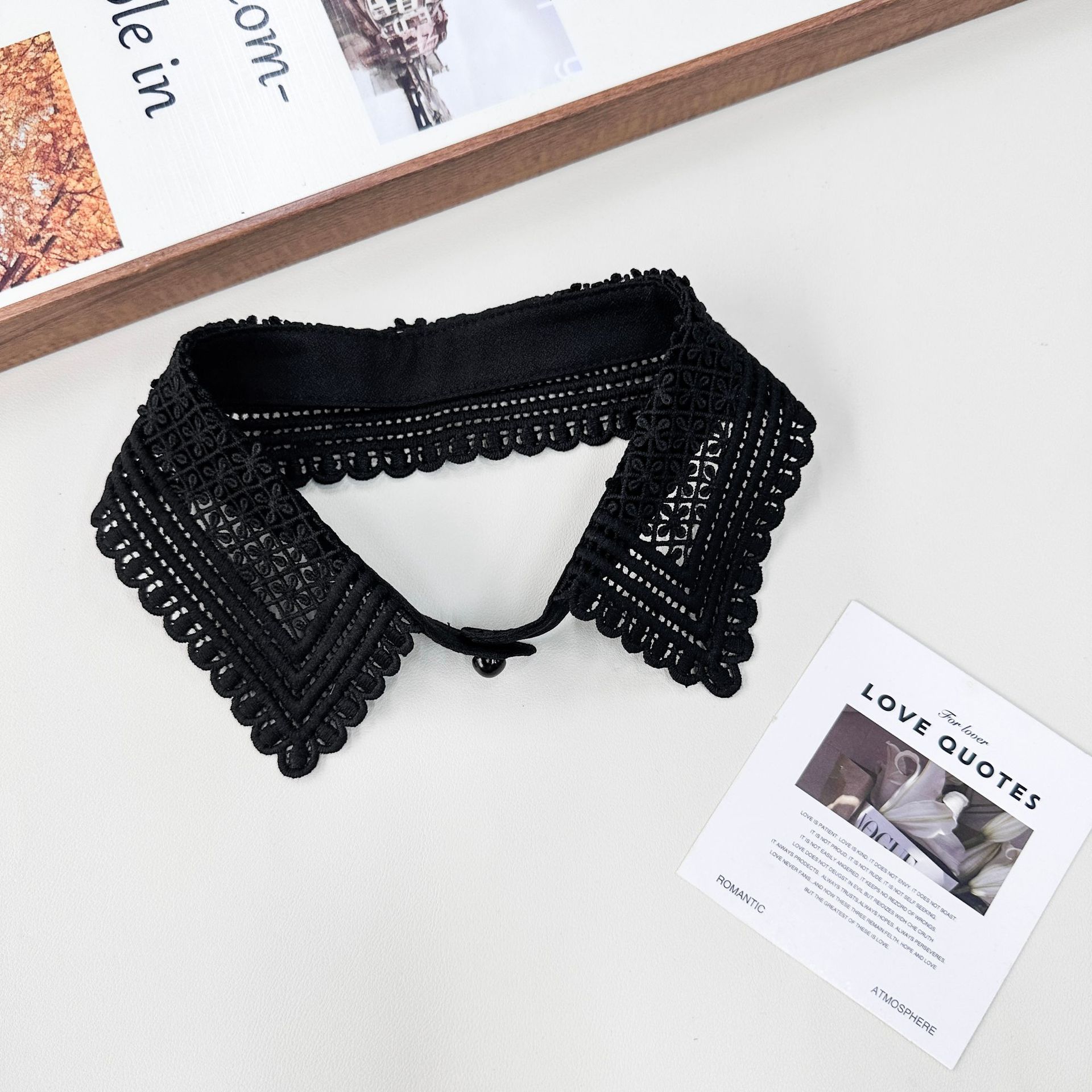 Botón frontal bordado soluble en agua falso cuello de moda hueco cuello tridimensional con suéter camisa falda en stock al por mayor