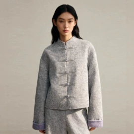 女式羊毛衫;女式毛呢外套;连衣裙