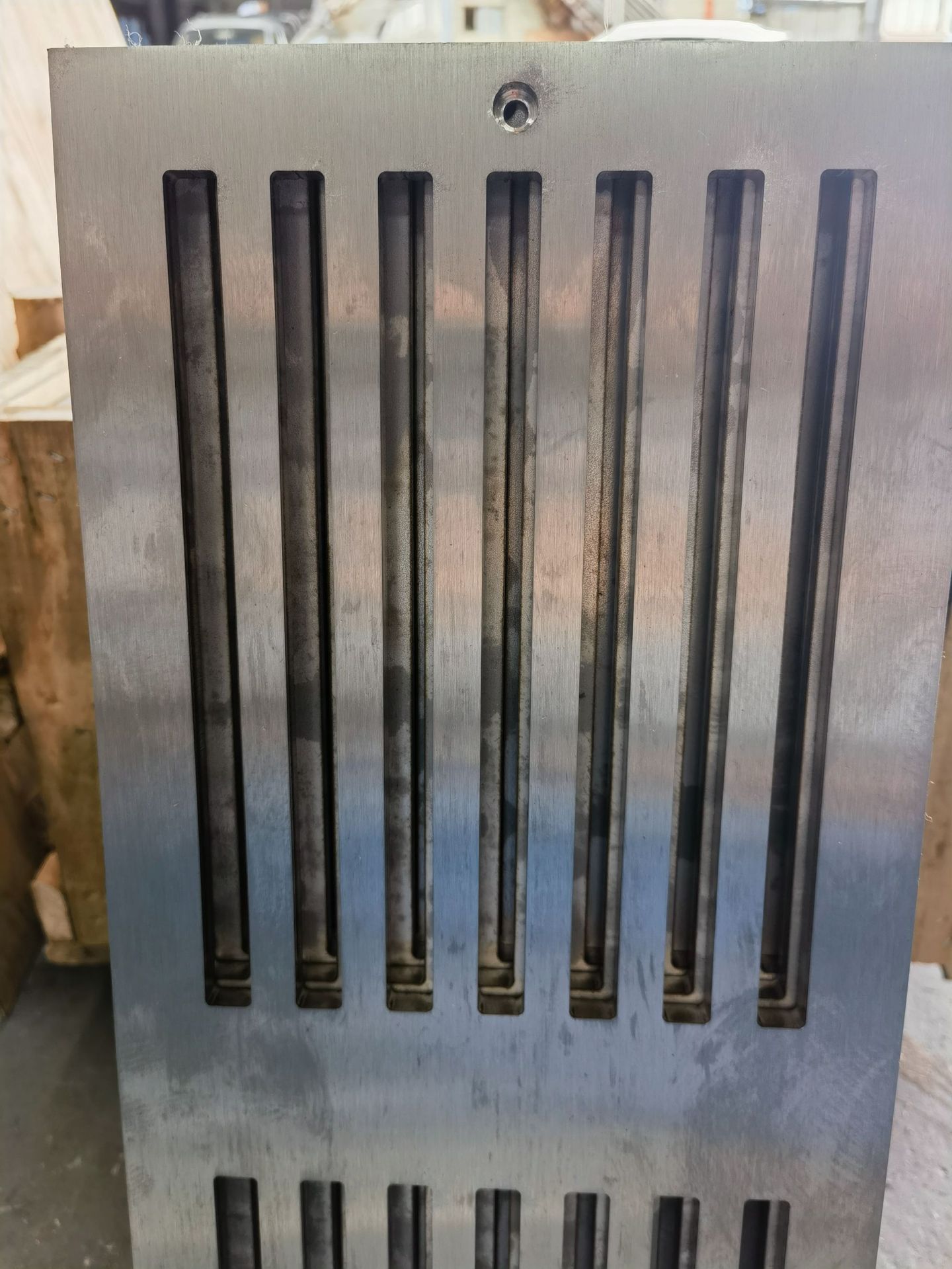 不锈钢盖板激光加工