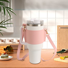 跨境亚马逊热销 冰霸杯套PU皮革手柄杯可调节便携斜挎stanley杯套