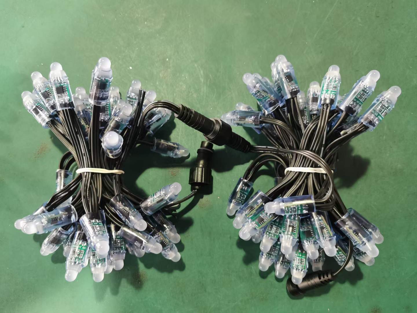 WS2811全彩外露灯穿孔字发光字灯串12mm幻彩模组190