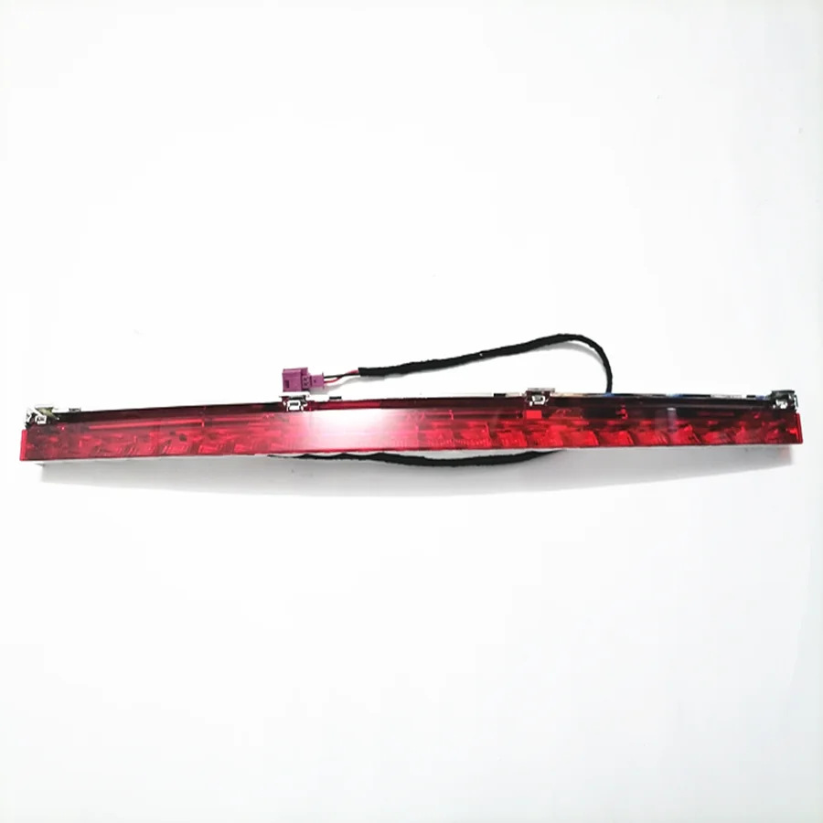 A0999067500 Mercedes-Benz Rear High-Mounted Brake Light Warning Light W205 C200 C260 W238 E200