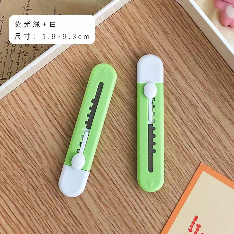 Small box, pocket knife for students, stationery, scheduler
