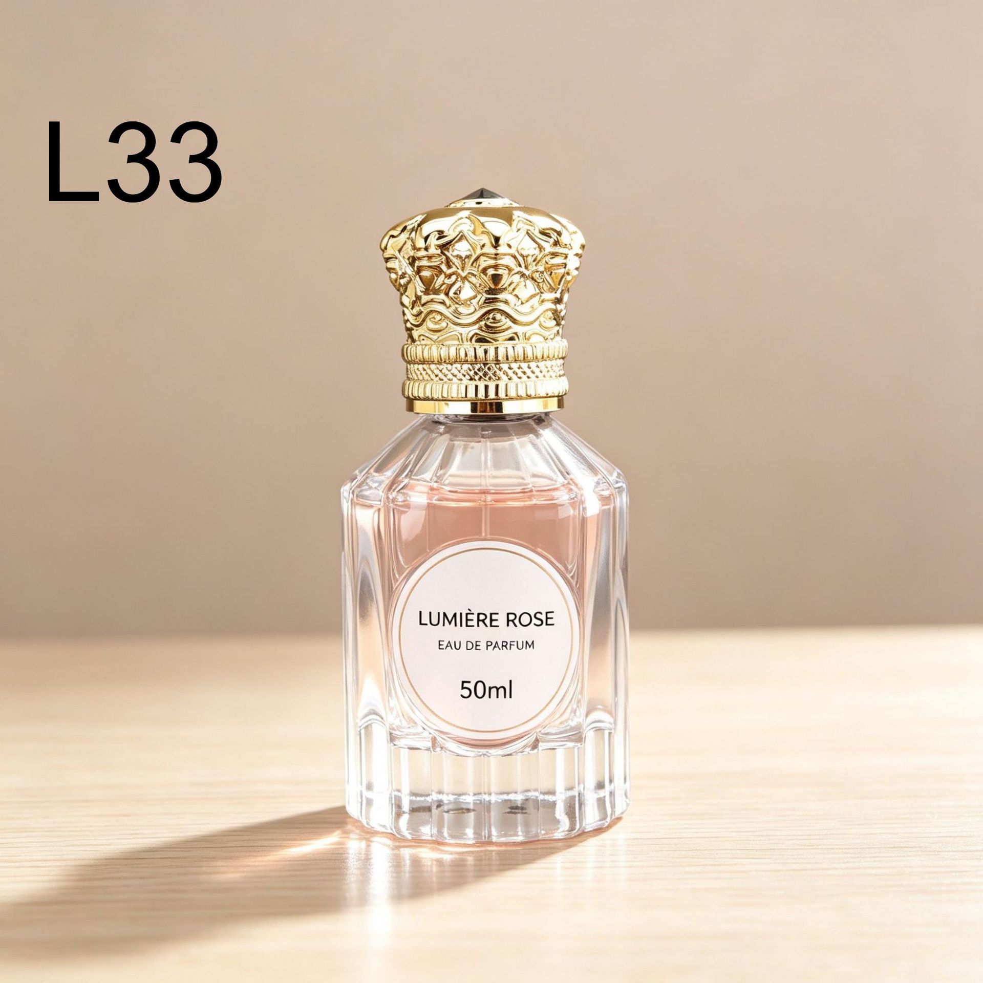 Nuevo producto botella de perfumes de vidrio botella de aerosol 50ml botella vacía botella de fragancia de alta calidad botella dividida multi-tapera libre en stock