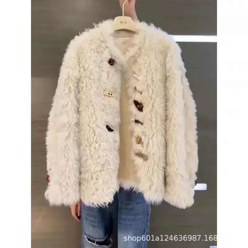 欧货时尚黑色羊羔毛外套女冬2023新款高级感超好看牛角扣毛毛上衣