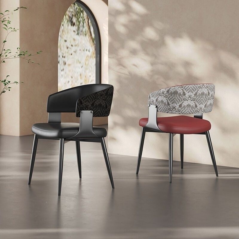 Italian minimalist dining chair in black, light luxury modern designer chair with backrest, high-end feel, suitable for hotels and home use, island table armchair Italian minimalist dining chair in black, light luxury modern designer chair with backrest, high-end feel, suitable for hotels and home use, island table armchair