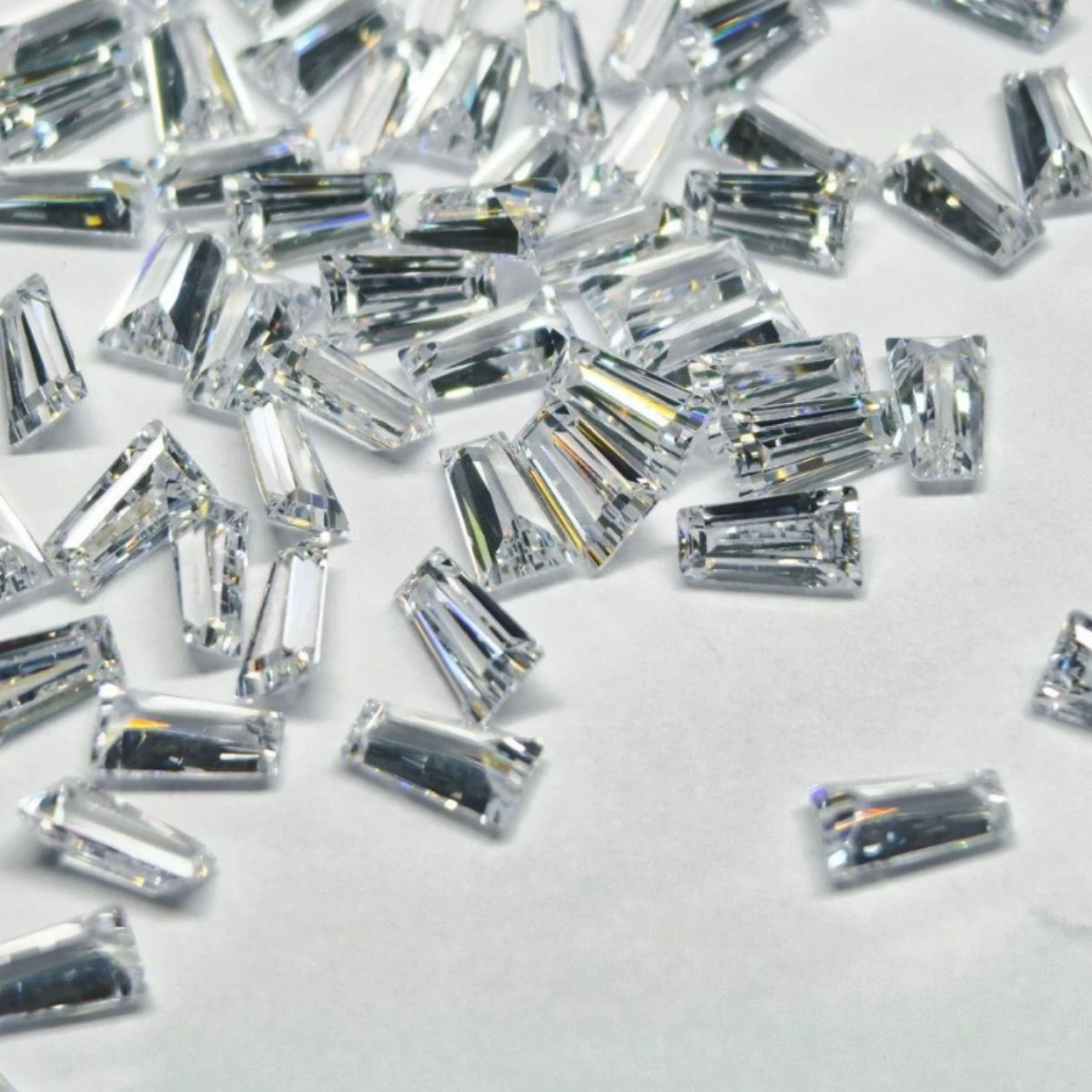 Трапециевидный камень из циркония, кубический цирконий, огранка Guiteiliao 5ASPG, в россыпь.