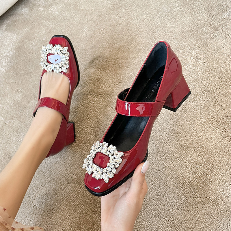 2022 primavera nuevos zapatos de mujer versión coreana de diamantes flash hebilla cuadrada tacón medio con suela gruesa tacón grueso cabeza cuadrada zapatos Mary Jane