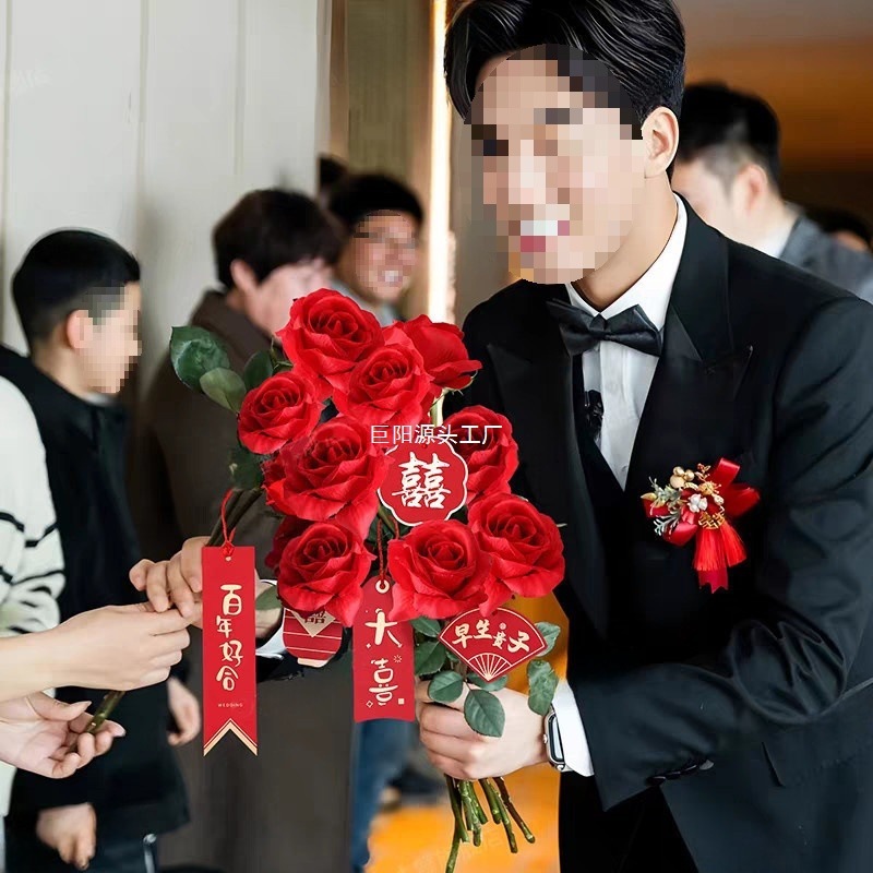 结婚礼拍照道具玫瑰花束新郎接亲一路生花新娘晨袍订婚手捧花|undefined