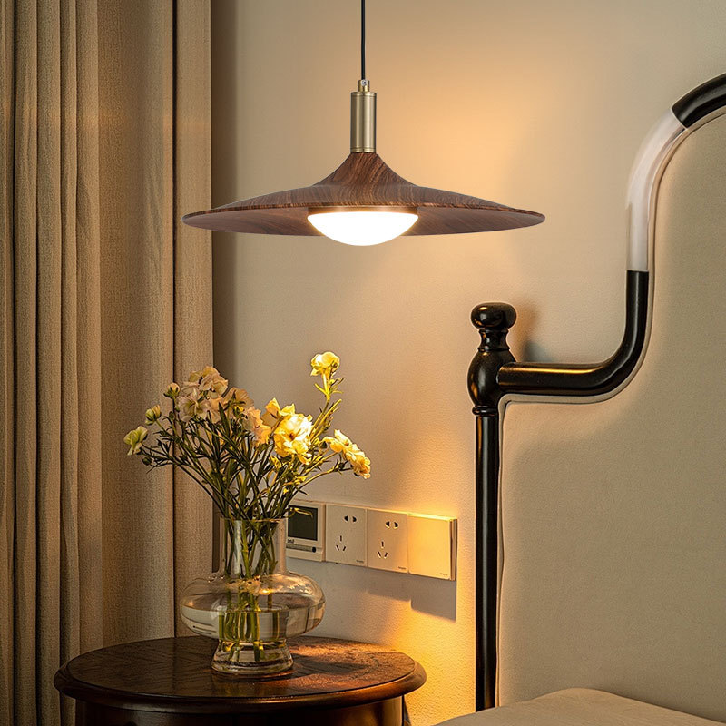 Lámpara de restaurante japonesa de estilo japonés de estilo clásico retro lámpara de platillo volador bar estilo medieval color nuez sala de té mesa de comedor lámpara de tres cabezas