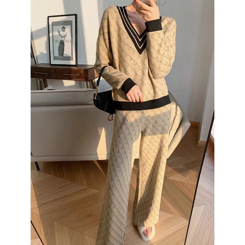 6858 European Style Trendy V-Neck Sweater Set, New Autumn Style, Elegant Jacquard Knit Wide-Leg Pants Two-Piece Set for Women