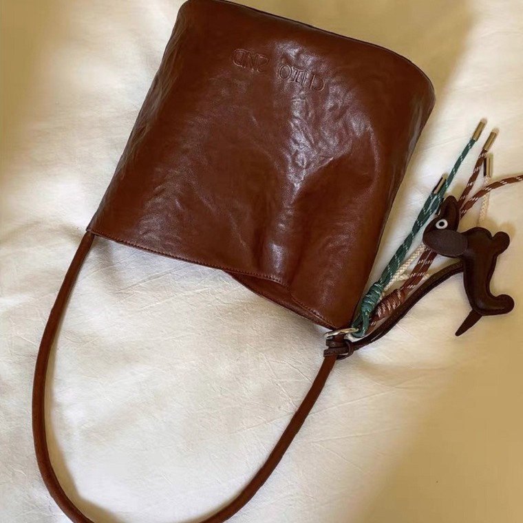 Nanfeng Chio2nd genuine cowhide illustrated tote for women, simple and relaxed feeling, oil wax leather shoulder bag_voghion.com