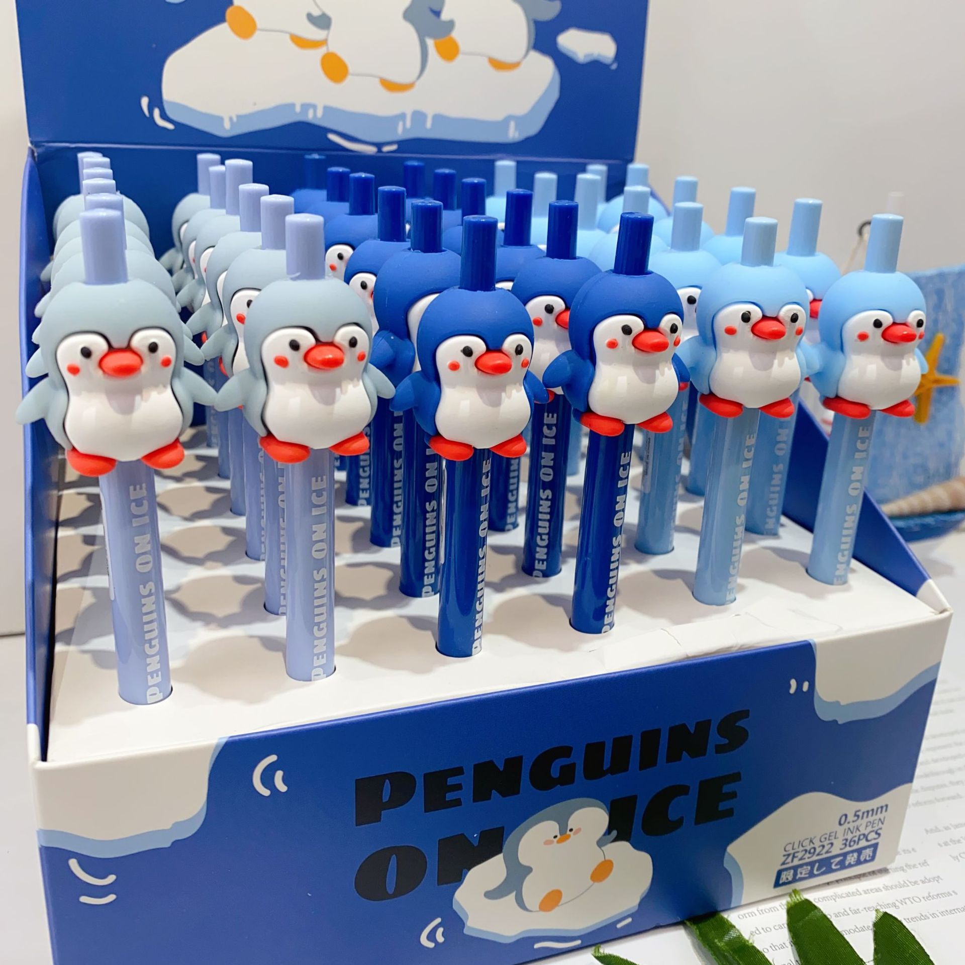新型シリコンペンギンは中性ペンを押します。