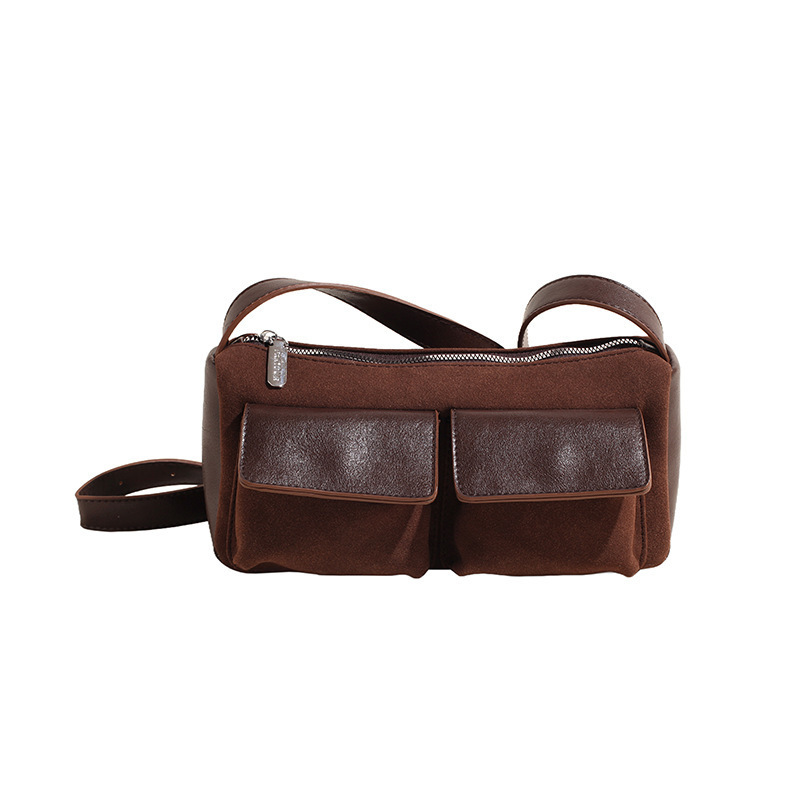 Dongdaemun, Corea del Sur, bolsa de palo de gamuza de gamuza Xiaozhong 2024 otoño e invierno, estilo occidental de moda, bolso de mensajero de un solo hombro con múltiples bolsillos