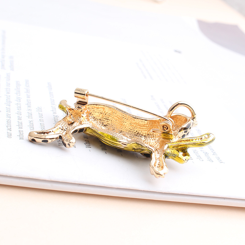 New European and American style cross-border creative cute pin animal enamel drop oil brooch factory direct sales