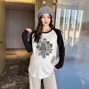 Pregnant women's bottoming shirt raglan sleeve autumn and winter design sense Women's inner wear round neck fleece-lined brushed long sleeve loose outer wear during pregnancy