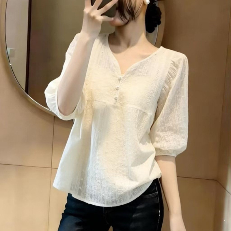 Casual V-Neck Puff Sleeve Shirt for Women, Summer Loose Fit for Plus-Size Girls, Slimming Design, Unique and Youthful Top