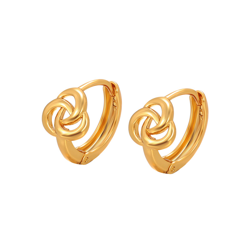Xuping Europa y los Estados Unidos transfronterizos simples pendientes de flores huecas imitación de oro ligero lujoso nicho de diseño de pendientes al por mayor mujeres