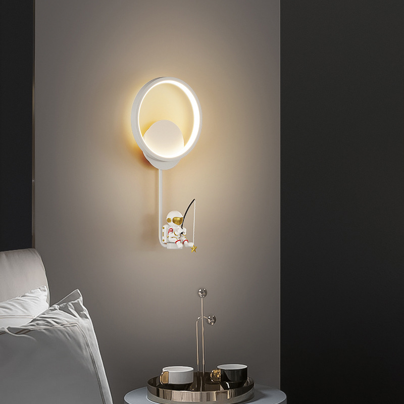 lámpara de pared de la habitación de los niños nórdico creativo dibujos animados astronauta lámpara cálida romántica niño niña dormitorio cabecera lámpara led