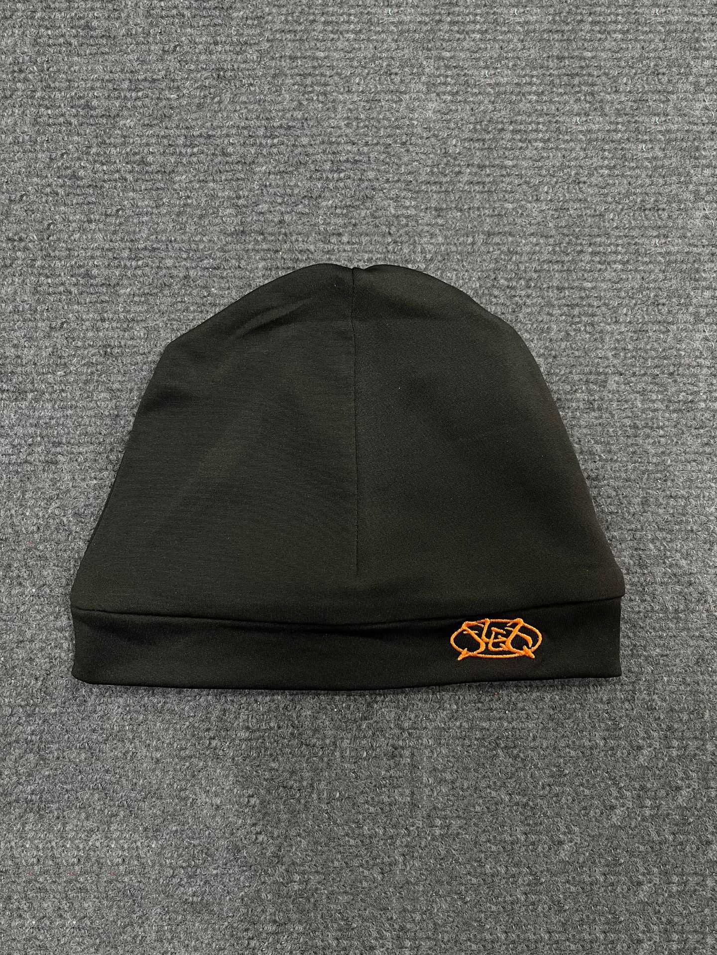 Syna World Logo Skull Beanie Black Orange