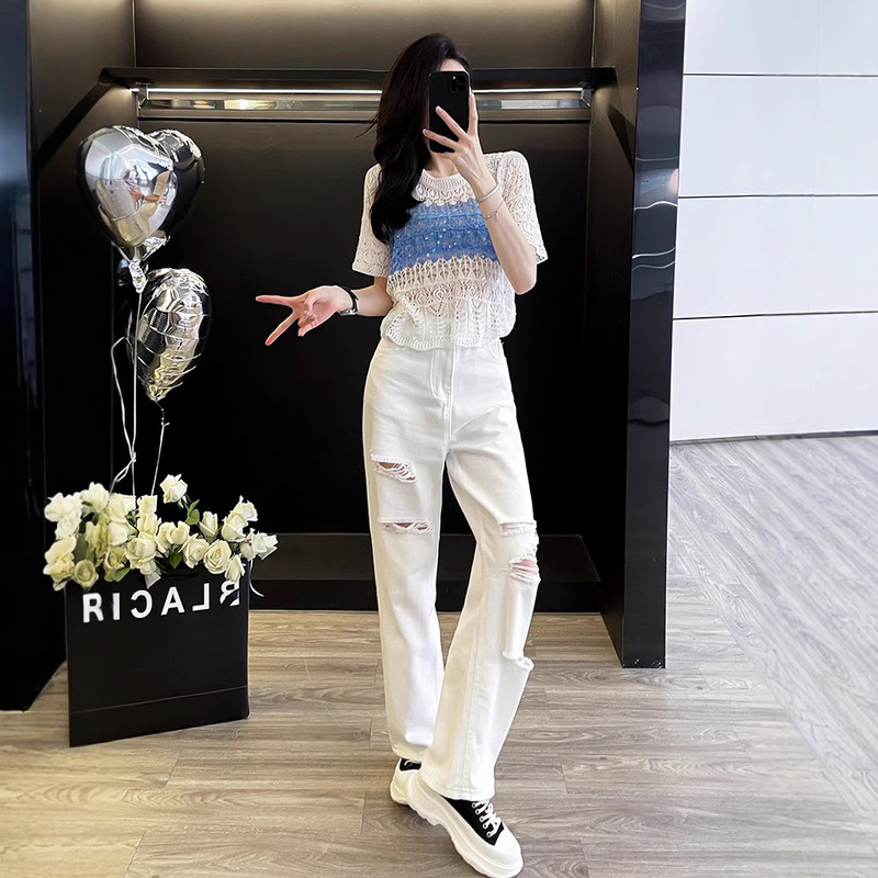 2026 Summer New Knit Top, Trendy High-Waisted White Vintage Ripped Jeans, Fashionable and Youthful for Women