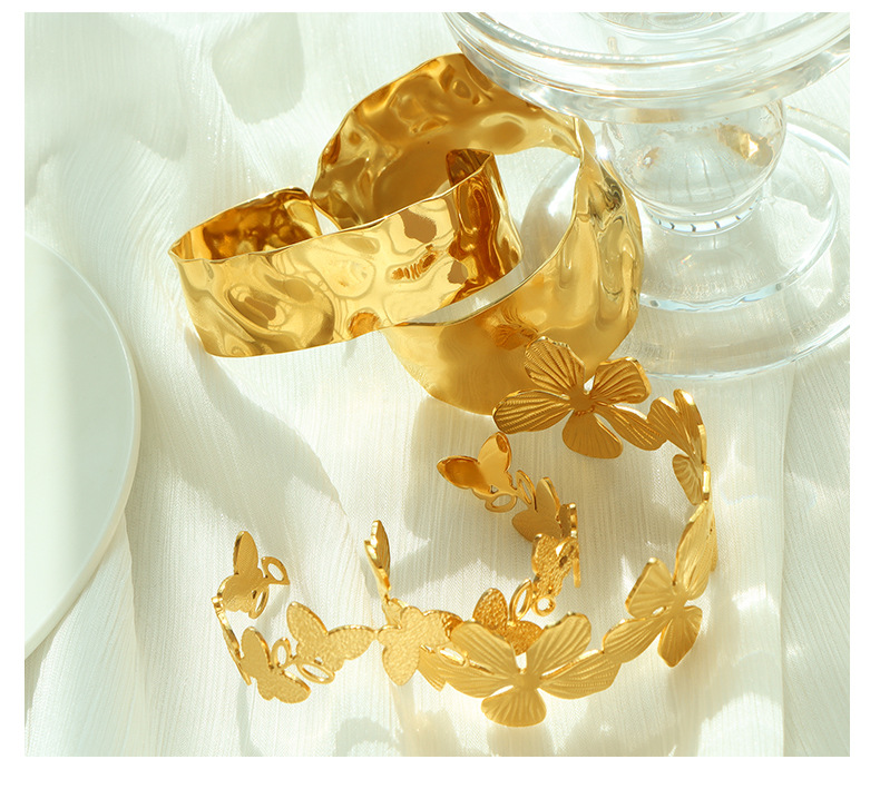 43g Weight 0.03µm-0.05µm Gold Plating Thickness PVD Coated Real Gold Plated Flower Titanium Steel Retro Exaggerated Waterproof Non Tarnish Bangle