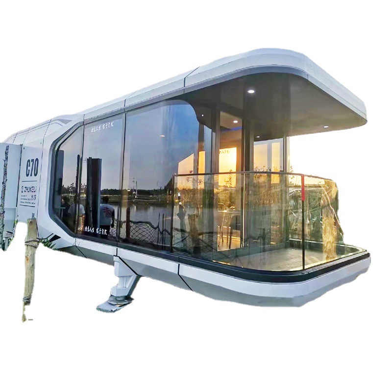 Tarjeta de viaje cultural cápsula espacial alojamiento residencial nubes mar estrellas céu móvil familia cabina de padres e hijos micro hotel inteligente personalizado