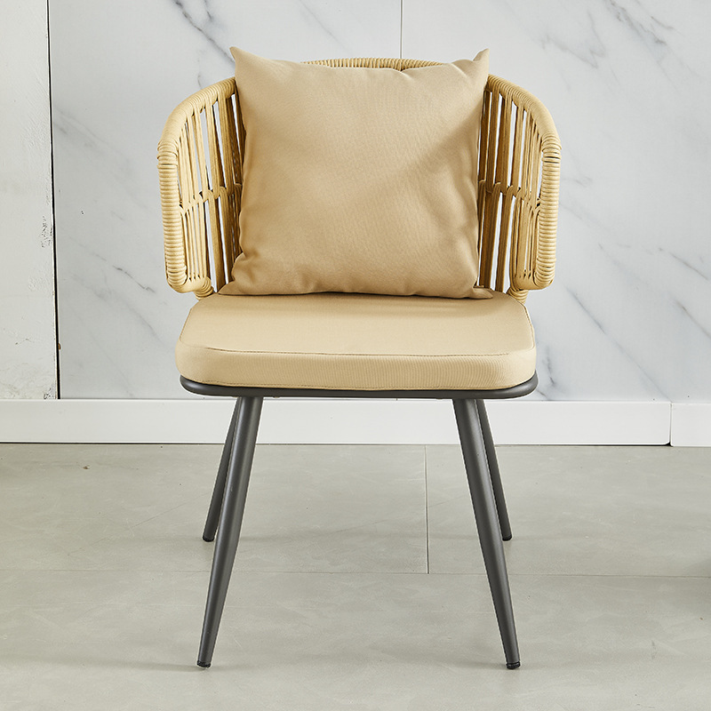 Sofá pequeño al aire libre de caña patio simple jardín de caña sofá silla de caña una sola silla de caña de tres piezas set mesa de té