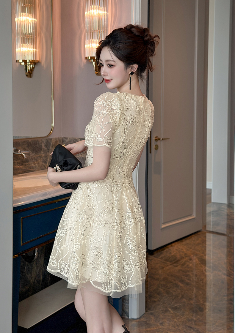 Váy ren chữ A cổ tròn thắt eo đính sequin phong cách Pháp — quả mơ vàng chi tiết 5