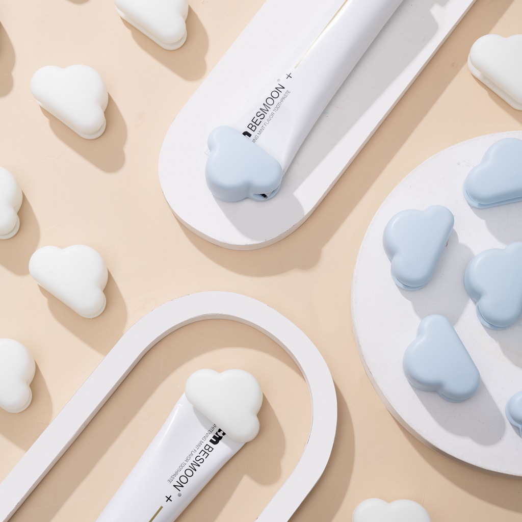 Clip de pasta de dientes de estilo coreano sin perforación, colgado en la pared, extrusión de pasta de dientes, artefacto de almacenamiento, limpiador facial, gancho de pared, estante de baño