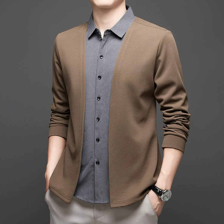 Новый стиль одностороннего мужчины поддельные две рубашки свитер кардиган повседневный бизнес вязаный свитер свитер куртка мужской оптом