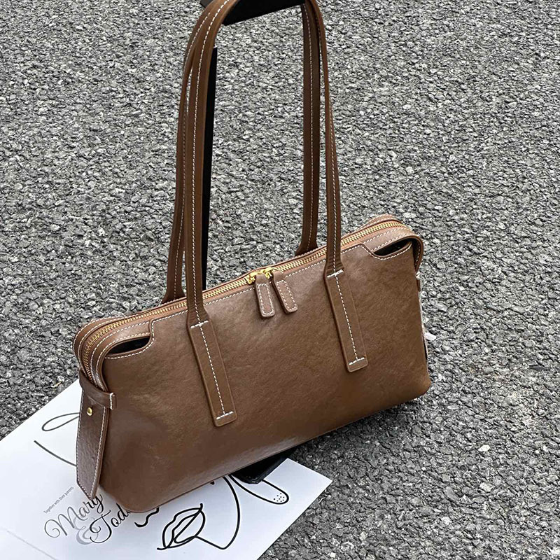 2026 New Genuine Leather Retro Baguette Bag For Women Soft Leather Shoulder Underarm Bag Large Capacity Commuter Tote Handbag - Thumbnail 7