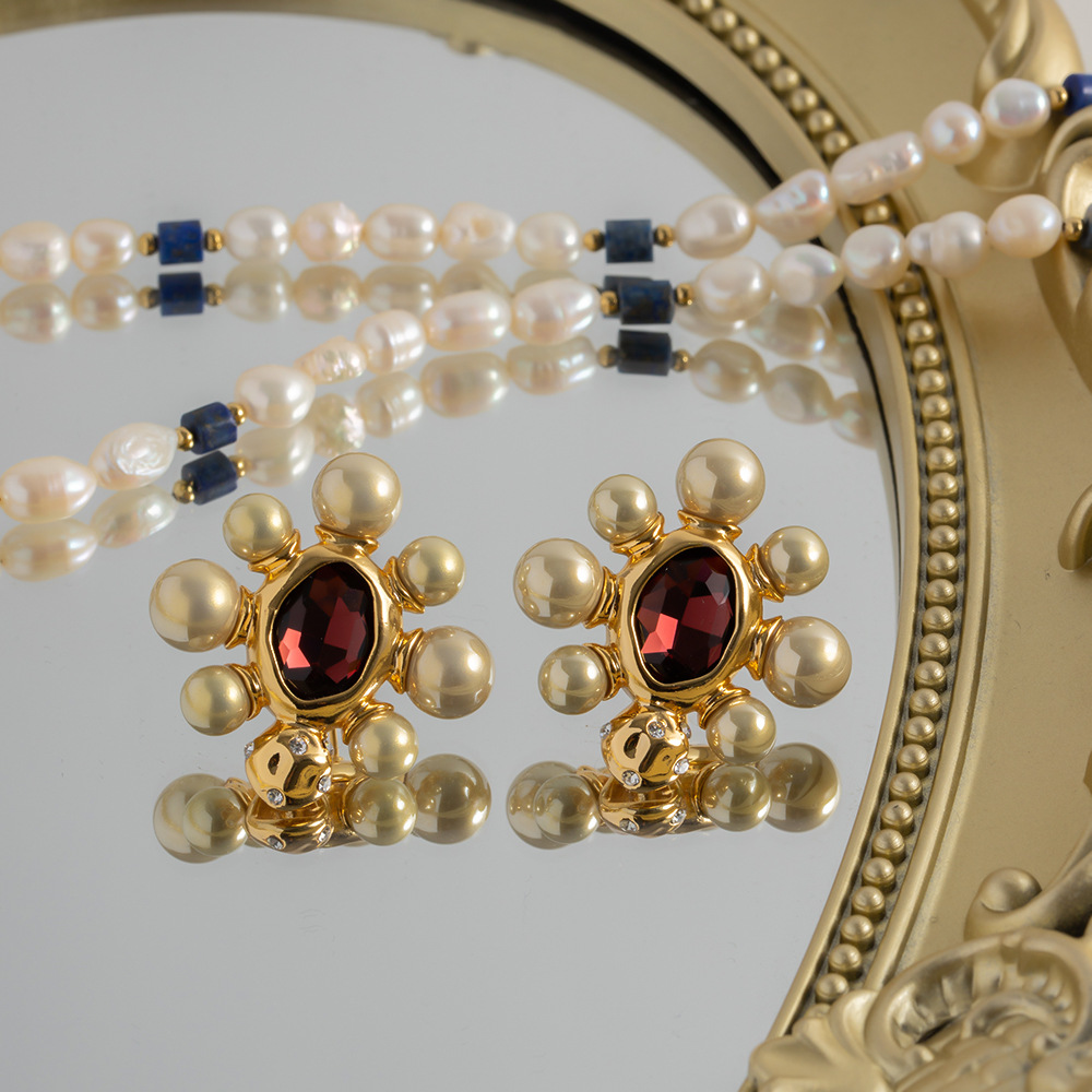 Retro Geometric Copper Gold Plated Crystal Pearl Earrings 1 Pair