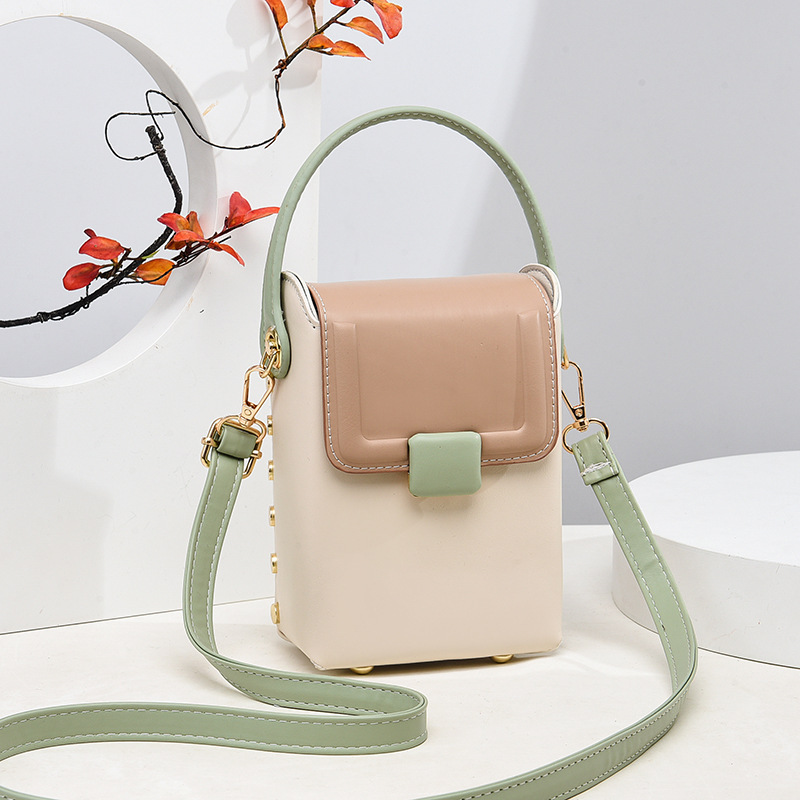 흰색 철자 녹색