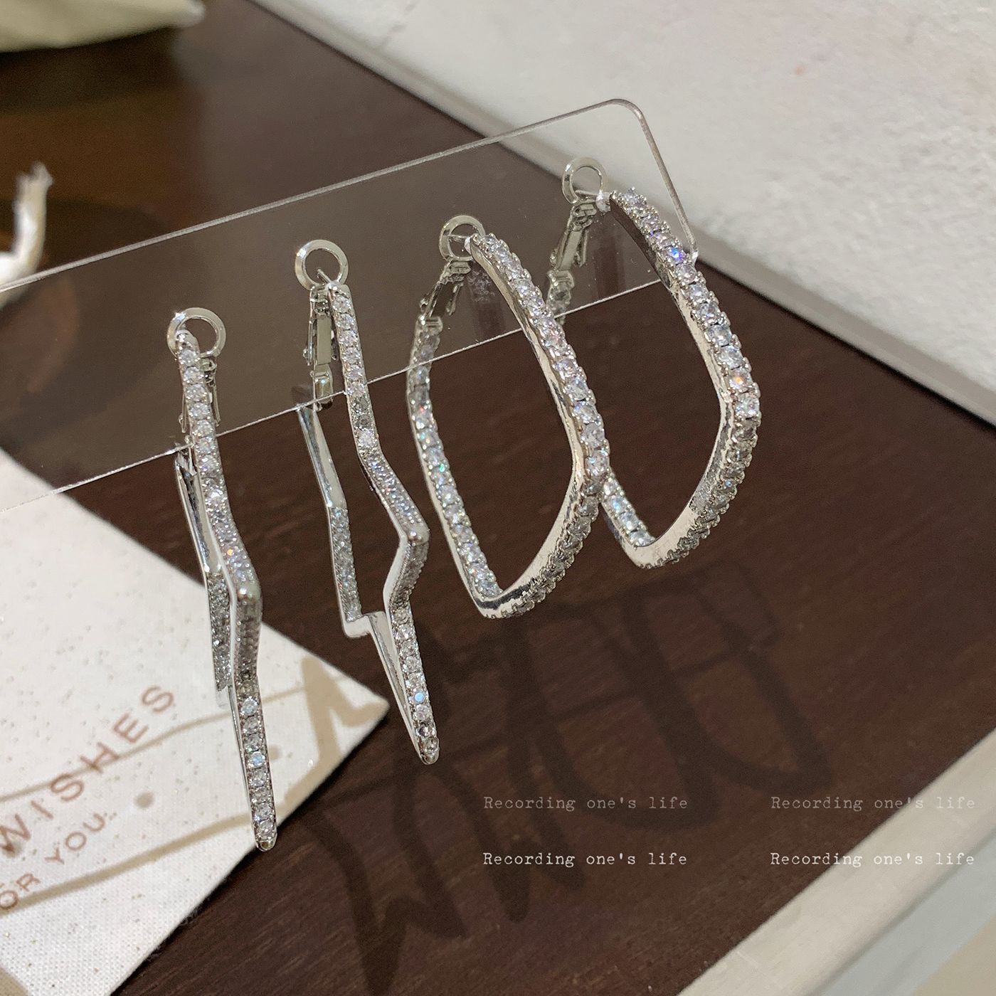 Sweet and Cool Style Diamond-Studded Star Square Copper Large Hoop Earrings for Women, Silver Needle, Light Luxury, High-End Feel, Exaggerated Design, Face-Slimming Earrings