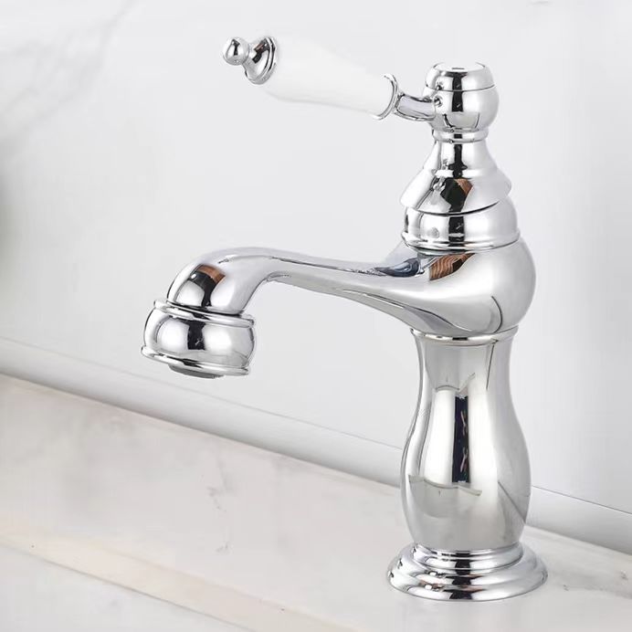 Retro europeo de cobre un solo mango lavabo lavabo grifo lavabo oro francés lavabo grifo frío y caliente