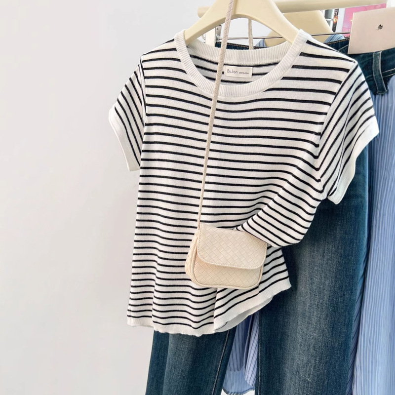 2025 Summer New Short-sleeved Sweater Women's Round Neck Striped Short-sleeved T-shirt Women's All-match Small Inner Top