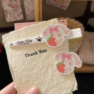 亚克力可爱咖色小兔草莓大号发夹卡通甜美少女鸭嘴夹发卡发饰夹子