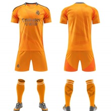 新款光板足球服套装成人儿童夏季比赛运动速干个性短袖球衣夏球服