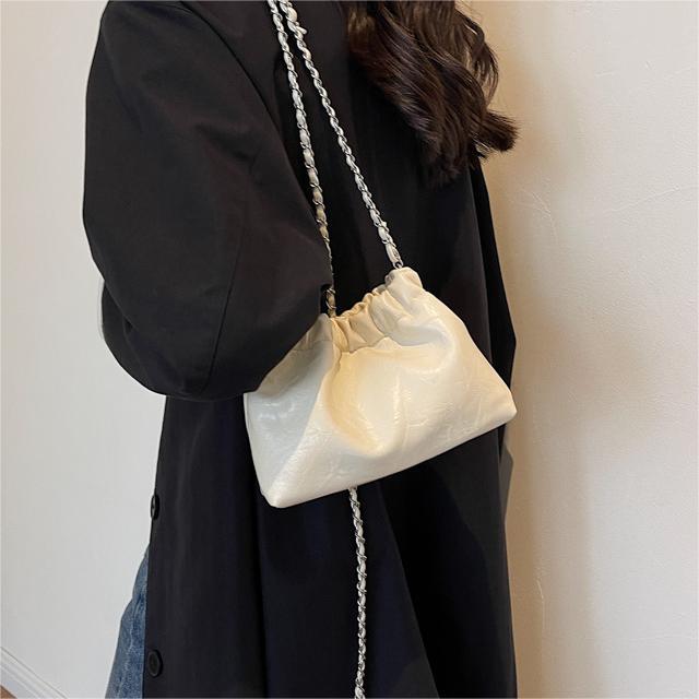 Estilo coreano moda aceite cera cuero cadena bolsa para mujeres 2023 nueva moda simple cubo bolsa nicho textura bolsa de mensajero