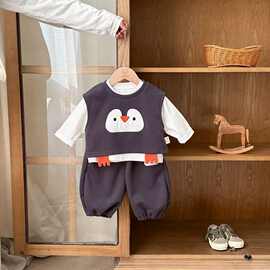 男宝宝春装可爱套装春秋薄款卡通企鹅男童婴儿马甲裤子三件套分体