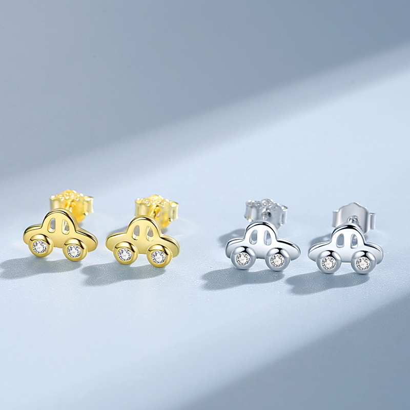 Aretes creativos de las mujeres de plata esterlina del coche S925 al por mayor coreano lindo mini coche pendientes ins estilo diversión
