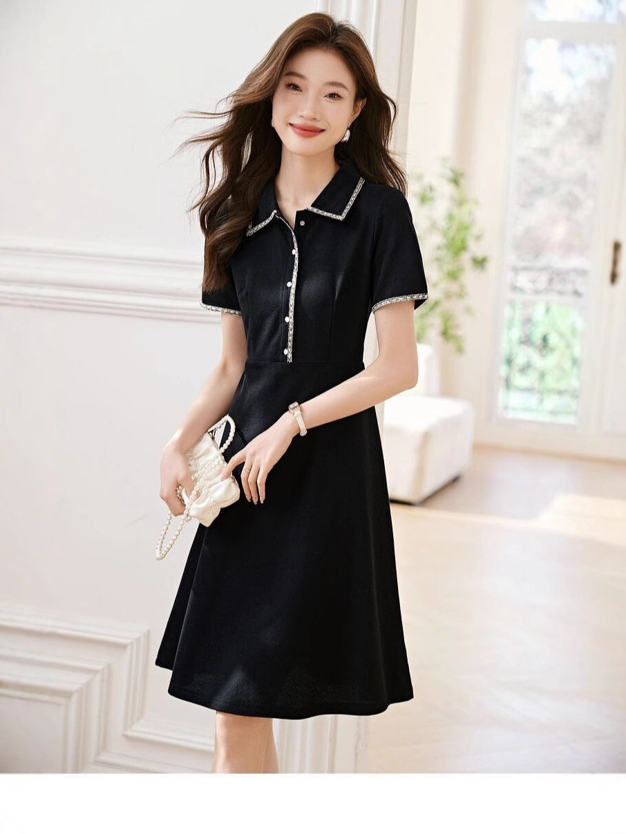 Váy đen dệt kim cổ POLO tay ngắn phong cách Chanel — đen