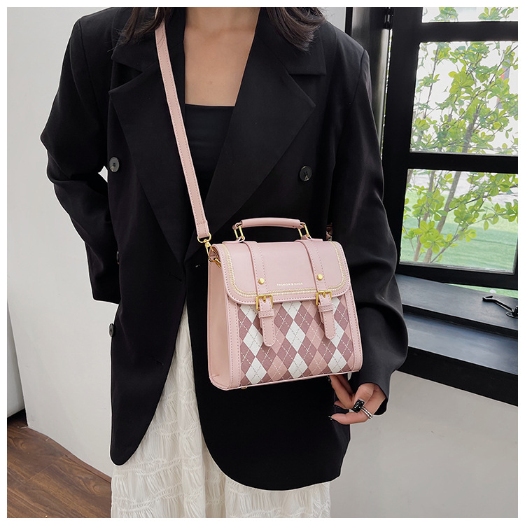 Versatile Women's Shoulder Crossbody Backpack For Winter Fashion_voghion.com