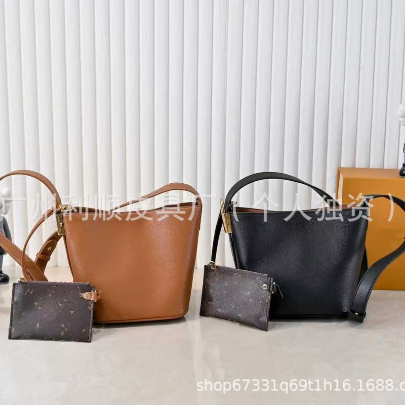 Cross-Border Guangzhou High-End Allinbb Bucket Bag Lowkey Genuine Leather Handbag Crossbody Large Capacity Fortune Bucket Women's Bag Cross-Border Guangzhou High-End Allinbb Bucket Bag Lowkey Genuine Leather Handbag Crossbody Large Capacity Fortune Bucket Women's Bag