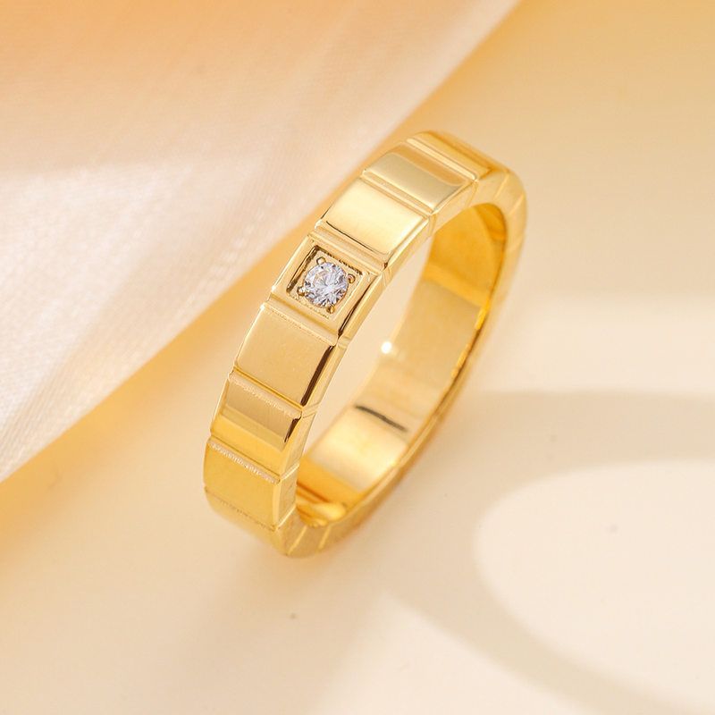 Small ice cube single diamond square ring for women, light luxury high-end pinky ring, titanium steel ring for women, couple's matching ring
